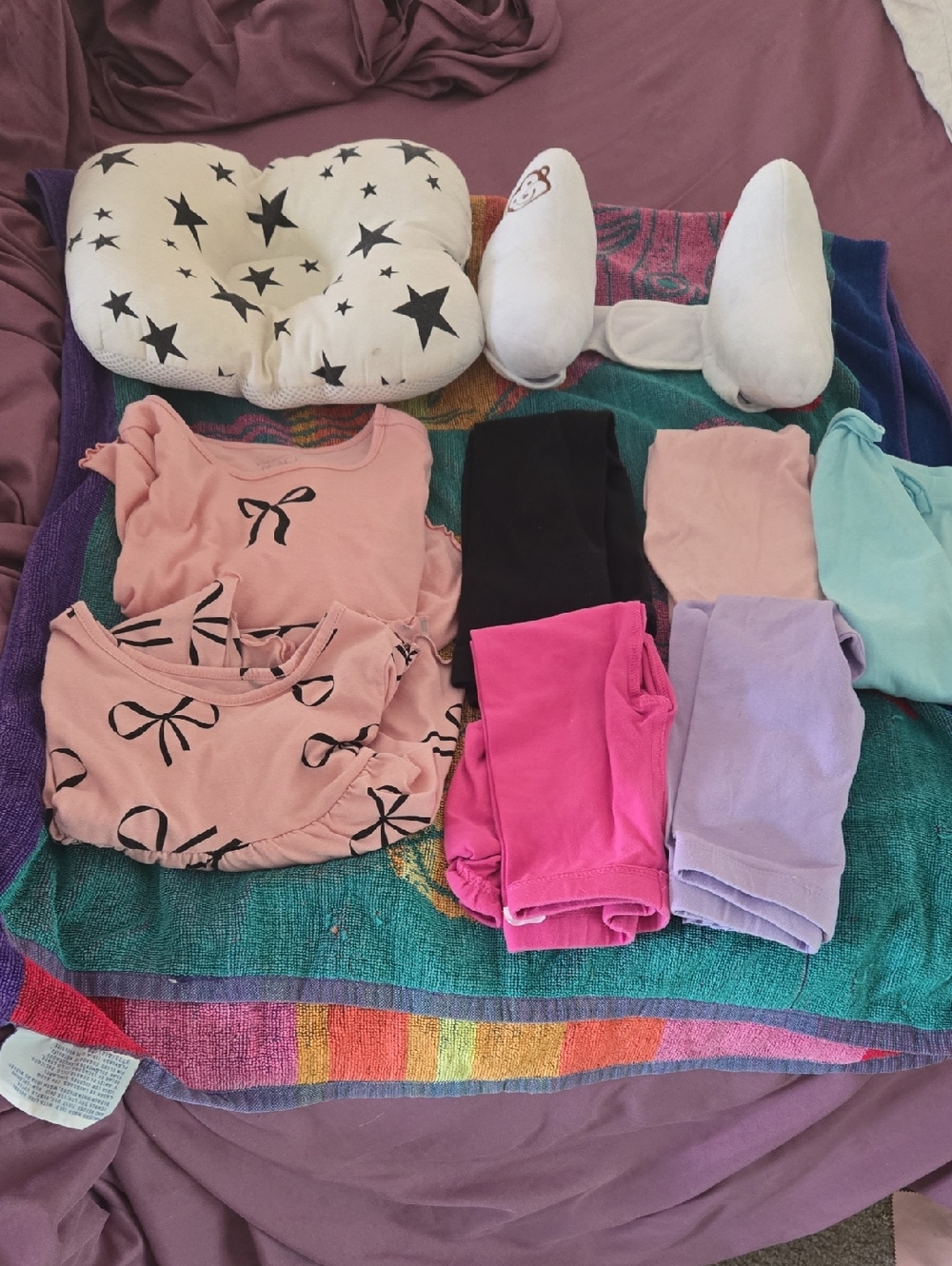 Girls 2T Bundle With Pillows